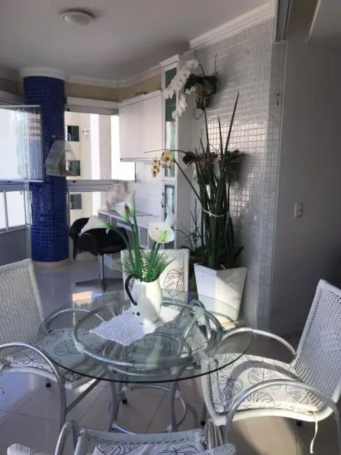 Apartamento com 3 quartos à venda, 130m2 em Centro, Balneario Camboriu - SC - imagem 2 Foto 2 de Apartamento com 3 quartos à venda, 130m2 em Centro, Balneario Camboriu - SC