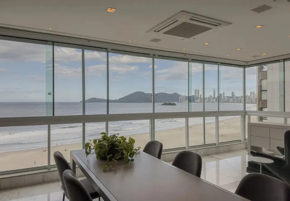 Apartamento com 3 quartos à venda, 317m2 em Centro, Balneario Camboriu - SC - imagem 6 Foto 6 de Apartamento com 3 quartos à venda, 317m2 em Centro, Balneario Camboriu - SC