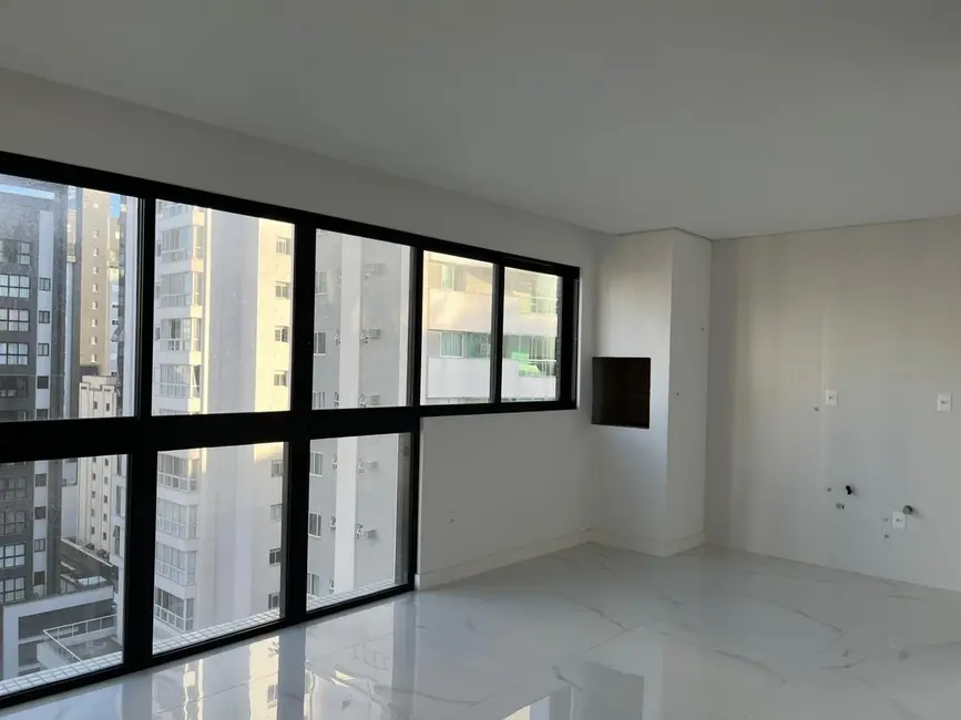 Apartamento com 3 quartos à venda, 112m2 em Centro, Balneario Camboriu - SC - imagem 1 Foto 1 de Apartamento com 3 quartos à venda, 112m2 em Centro, Balneario Camboriu - SC