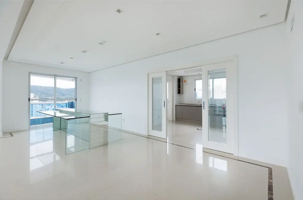 Foto 3 de Apartamento com 2 quartos à venda, 252m2 em Centro, Balneario Camboriu - SC