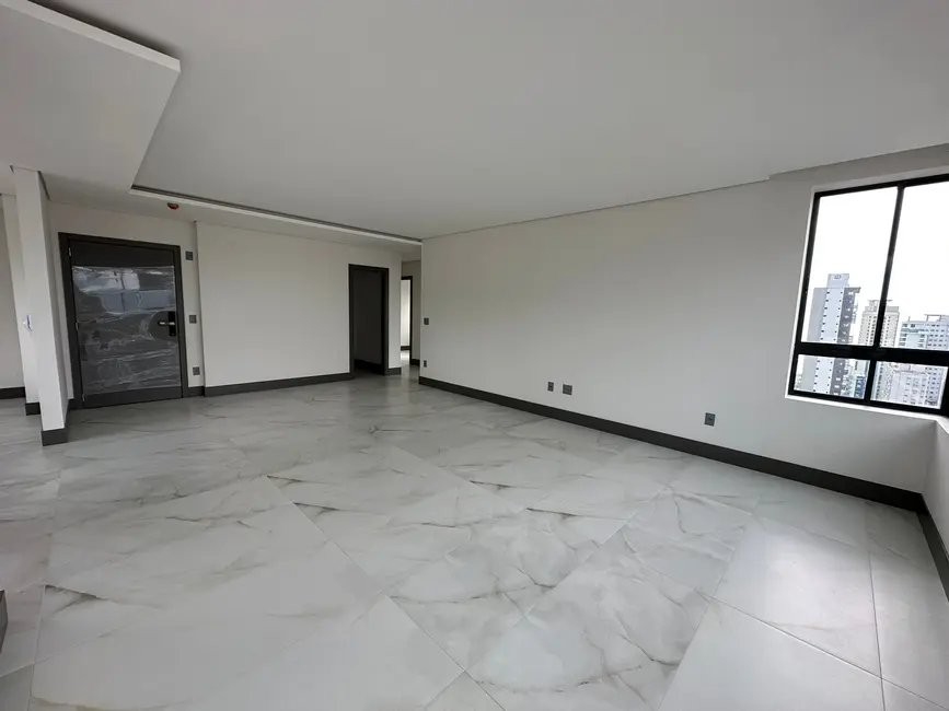 Apartamento com 3 quartos à venda, 135m2 em Centro, Balneario Camboriu - SC - imagem 6 Foto 6 de Apartamento com 3 quartos à venda, 135m2 em Centro, Balneario Camboriu - SC