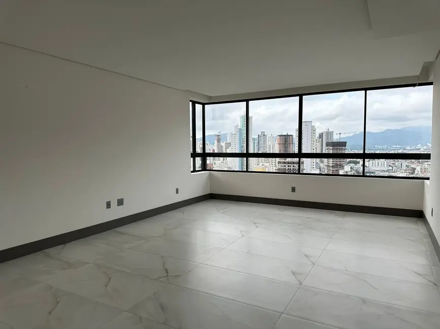 Apartamento com 3 quartos à venda, 135m2 em Centro, Balneario Camboriu - SC - imagem 5 Foto 5 de Apartamento com 3 quartos à venda, 135m2 em Centro, Balneario Camboriu - SC