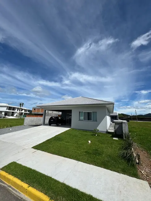 Foto 1 de Casa de Condomínio com 5 quartos à venda, 218m2 em Areias, Camboriu - SC