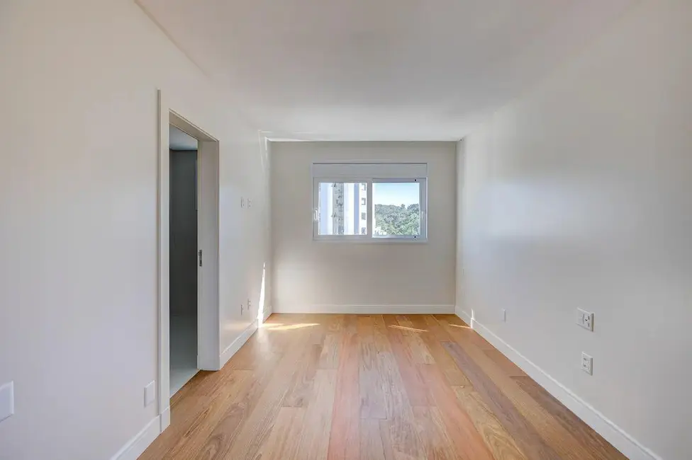 Apartamento com 3 quartos à venda, 160m2 em Pioneiros, Balneario Camboriu - SC - imagem 7 Foto 7 de Apartamento com 3 quartos à venda, 160m2 em Pioneiros, Balneario Camboriu - SC