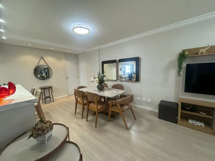 Foto 3 de Apartamento com 3 quartos para alugar, 135m2 em Centro, Balneario Camboriu - SC