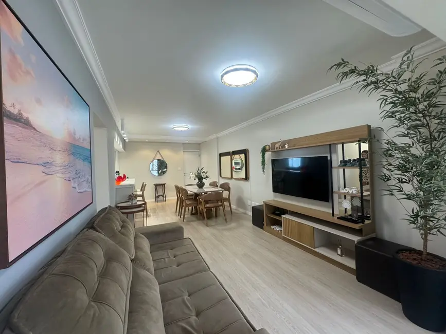 Foto 1 de Apartamento com 3 quartos para alugar, 135m2 em Centro, Balneario Camboriu - SC