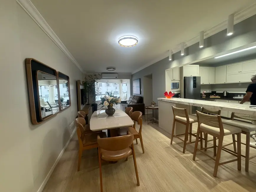 Foto 4 de Apartamento com 3 quartos para alugar, 135m2 em Centro, Balneario Camboriu - SC