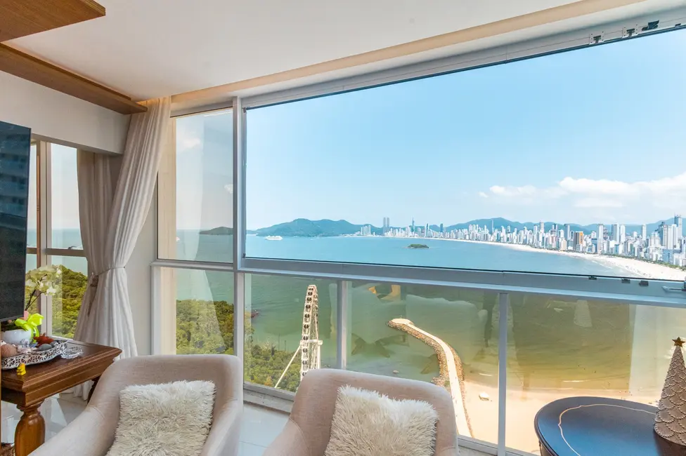 Foto 2 de Apartamento com 4 quartos à venda, 200m2 em Pioneiros, Balneario Camboriu - SC