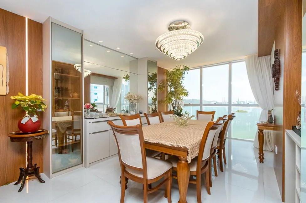 Foto 9 de Apartamento com 4 quartos à venda, 200m2 em Pioneiros, Balneario Camboriu - SC