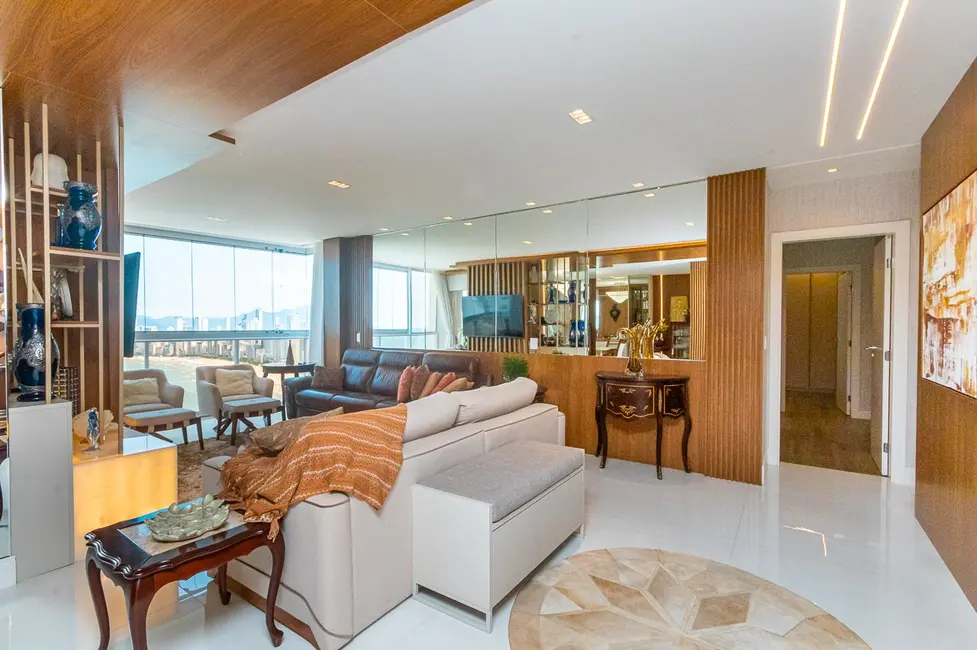 Foto 6 de Apartamento com 4 quartos à venda, 200m2 em Pioneiros, Balneario Camboriu - SC