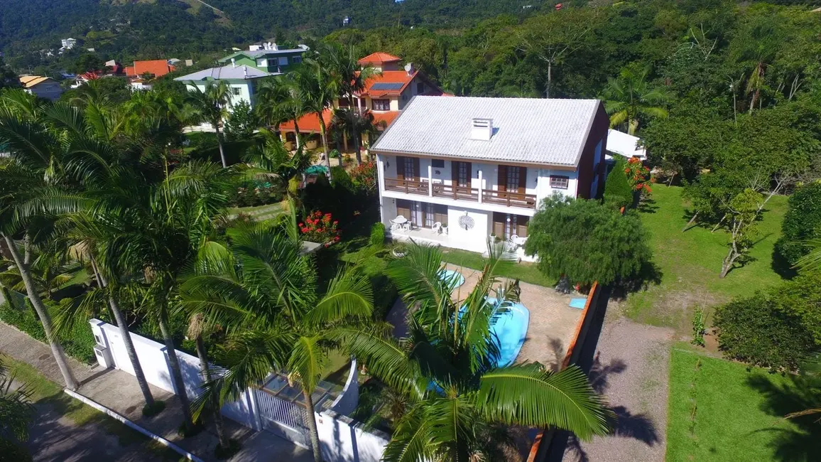 Foto 7 de Casa com 5 quartos à venda, 500m2 em Praia das Taquaras, Balneario Camboriu - SC