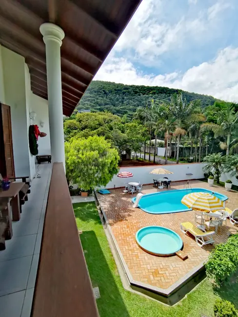 Foto 2 de Casa com 5 quartos à venda, 500m2 em Praia das Taquaras, Balneario Camboriu - SC