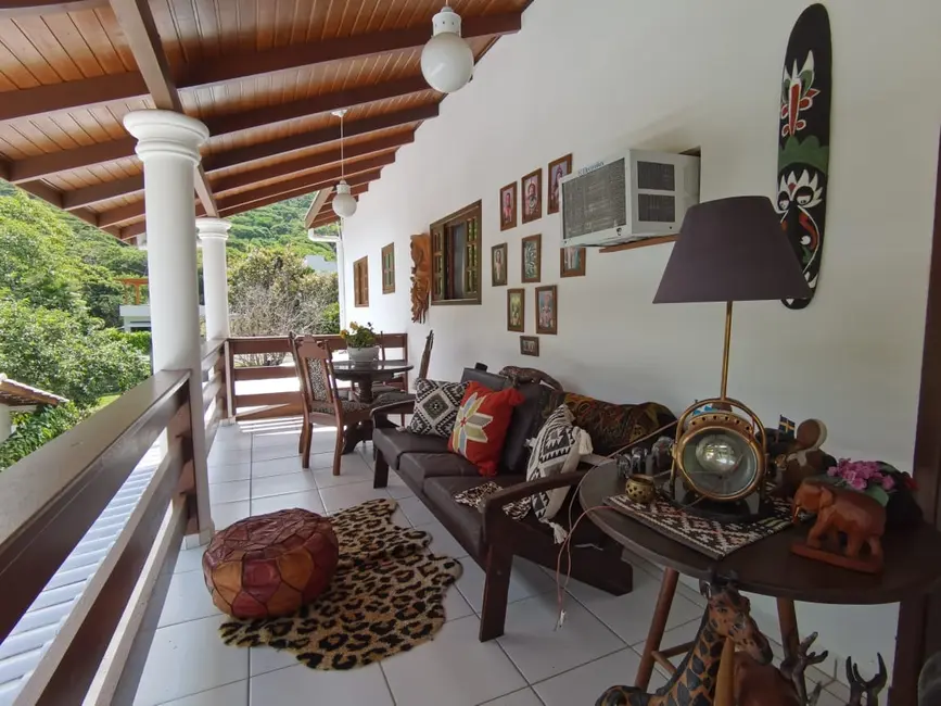 Foto 9 de Casa com 5 quartos à venda, 500m2 em Praia das Taquaras, Balneario Camboriu - SC