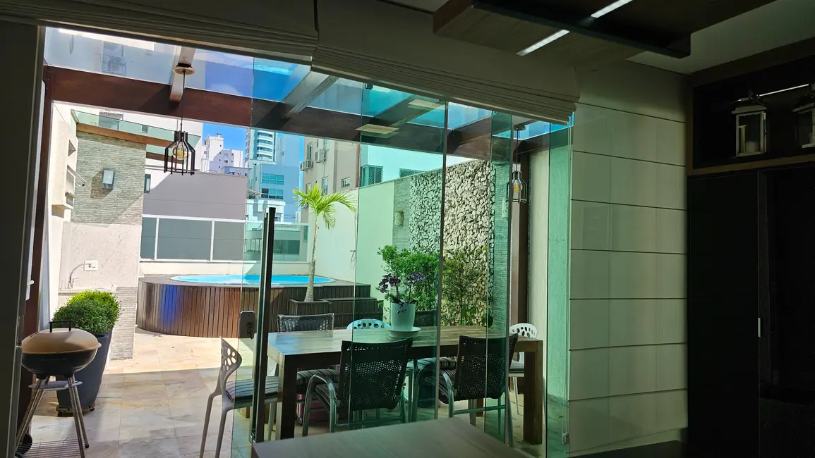 Foto 3 de Apartamento com 3 quartos à venda, 177m2 em Centro, Balneario Camboriu - SC