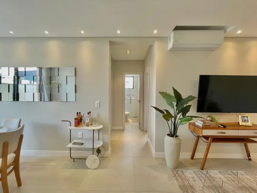 Apartamento com 2 quartos à venda, 65m2 em Nações, Balneario Camboriu - SC - imagem 3 Foto 3 de Apartamento com 2 quartos à venda, 65m2 em Nações, Balneario Camboriu - SC