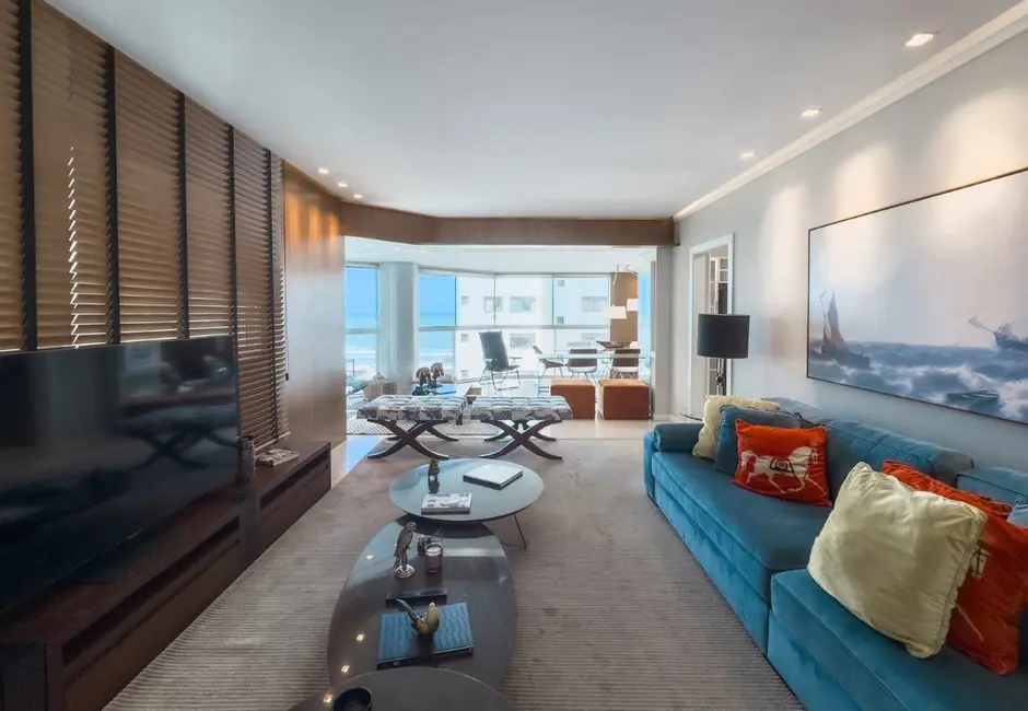 Apartamento com 3 quartos à venda, 156m2 em Centro, Balneario Camboriu - SC - imagem 4 Foto 4 de Apartamento com 3 quartos à venda, 156m2 em Centro, Balneario Camboriu - SC