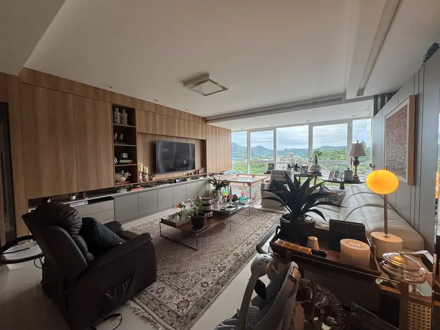 Foto 1 de Apartamento com 4 quartos à venda, 220m2 em Centro, Balneario Camboriu - SC