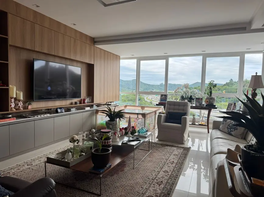 Foto 3 de Apartamento com 4 quartos à venda, 220m2 em Centro, Balneario Camboriu - SC