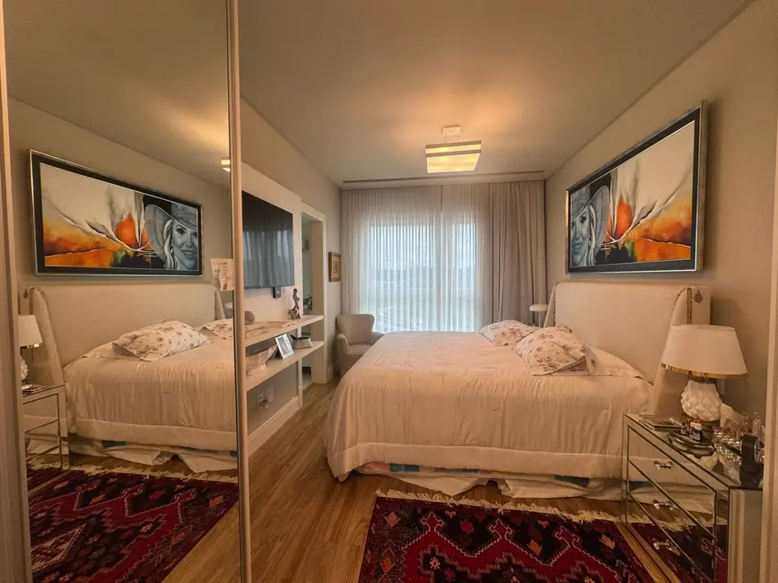 Foto 9 de Apartamento com 4 quartos à venda, 220m2 em Centro, Balneario Camboriu - SC