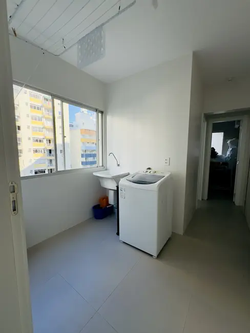 Apartamento com 3 quartos para alugar, 120m2 em Centro, Balneario Camboriu - SC - imagem 8 Foto 8 de Apartamento com 3 quartos para alugar, 120m2 em Centro, Balneario Camboriu - SC