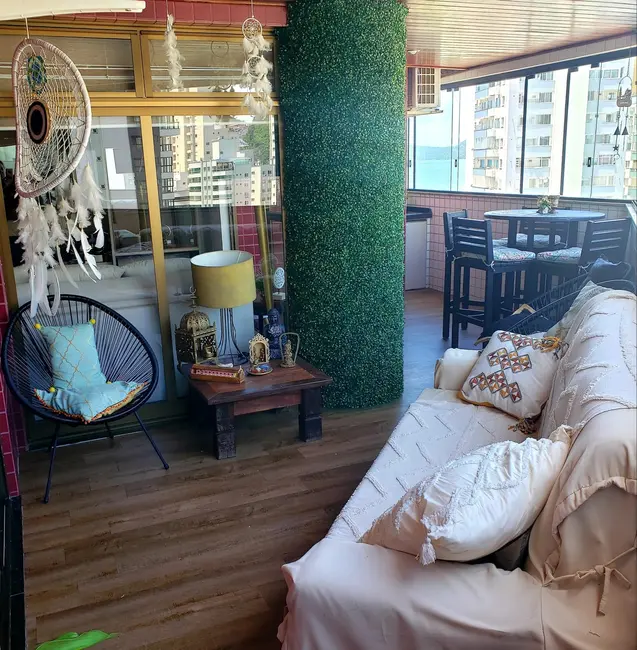 Apartamento com 2 quartos para alugar, 120m2 em Centro, Balneario Camboriu - SC - imagem 4 Foto 4 de Apartamento com 2 quartos para alugar, 120m2 em Centro, Balneario Camboriu - SC