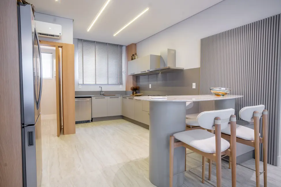 Apartamento com 4 quartos à venda, 146m2 em Pioneiros, Balneario Camboriu - SC - imagem 7 Foto 7 de Apartamento com 4 quartos à venda, 146m2 em Pioneiros, Balneario Camboriu - SC