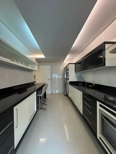 Apartamento com 2 quartos à venda, 100m2 em Centro, Balneario Camboriu - SC - imagem 7 Foto 7 de Apartamento com 2 quartos à venda, 100m2 em Centro, Balneario Camboriu - SC