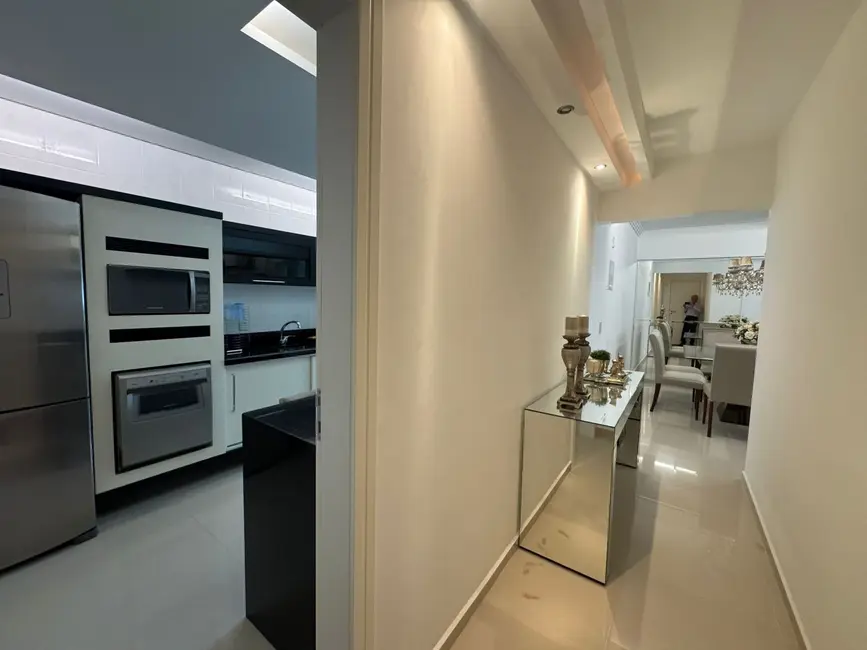 Apartamento com 2 quartos à venda, 100m2 em Centro, Balneario Camboriu - SC - imagem 5 Foto 5 de Apartamento com 2 quartos à venda, 100m2 em Centro, Balneario Camboriu - SC