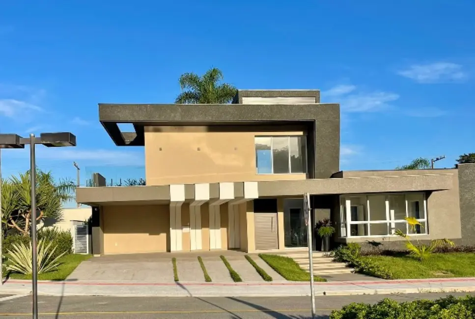 Foto 1 de Casa de Condomínio com 4 quartos à venda, 251m2 em Centro, Camboriu - SC