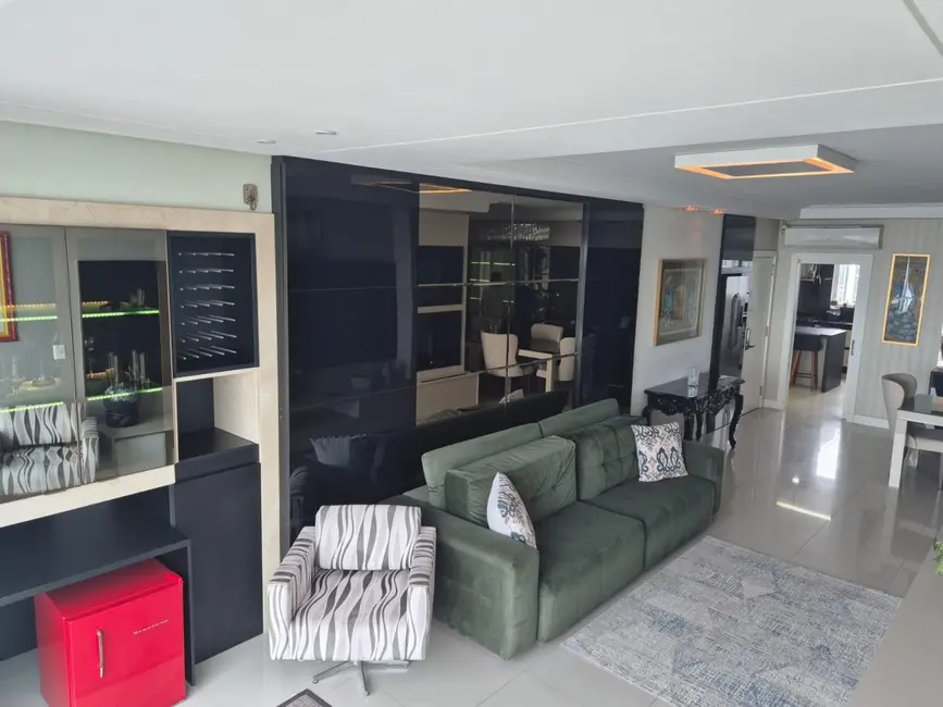 Apartamento com 4 quartos à venda, 144m2 em Centro, Balneario Camboriu - SC - imagem 6 Foto 6 de Apartamento com 4 quartos à venda, 144m2 em Centro, Balneario Camboriu - SC