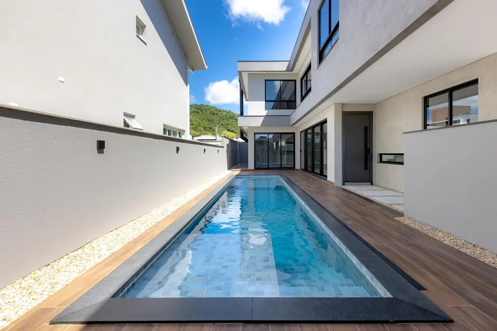 Foto 4 de Casa de Condomínio com 3 quartos à venda, 288m2 em Santa Regina, Camboriu - SC