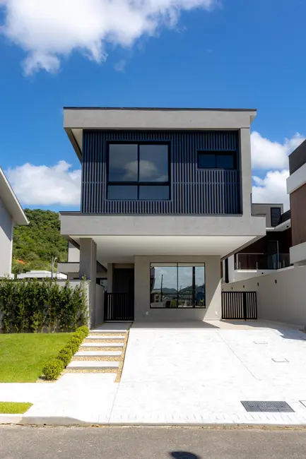 Foto 2 de Casa de Condomínio com 3 quartos à venda, 288m2 em Santa Regina, Camboriu - SC