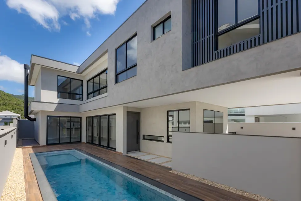 Foto 3 de Casa de Condomínio com 3 quartos à venda, 288m2 em Santa Regina, Camboriu - SC