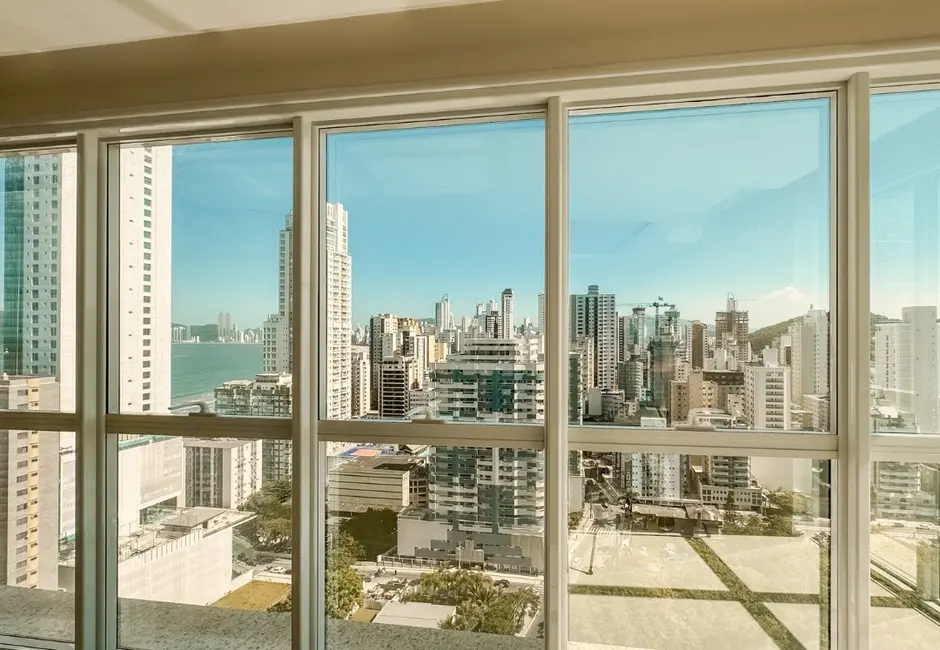 Apartamento com 3 quartos à venda, 114m2 em Centro, Balneario Camboriu - SC - imagem 8 Foto 8 de Apartamento com 3 quartos à venda, 114m2 em Centro, Balneario Camboriu - SC