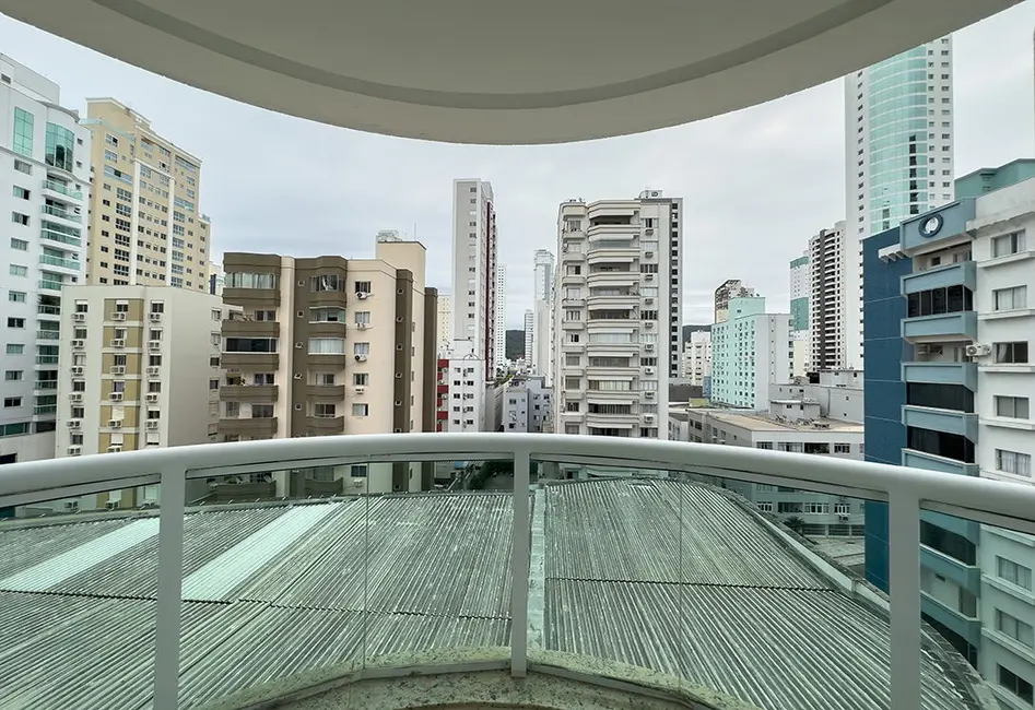 Foto 4 de Apartamento com 3 quartos à venda, 138m2 em Centro, Balneario Camboriu - SC