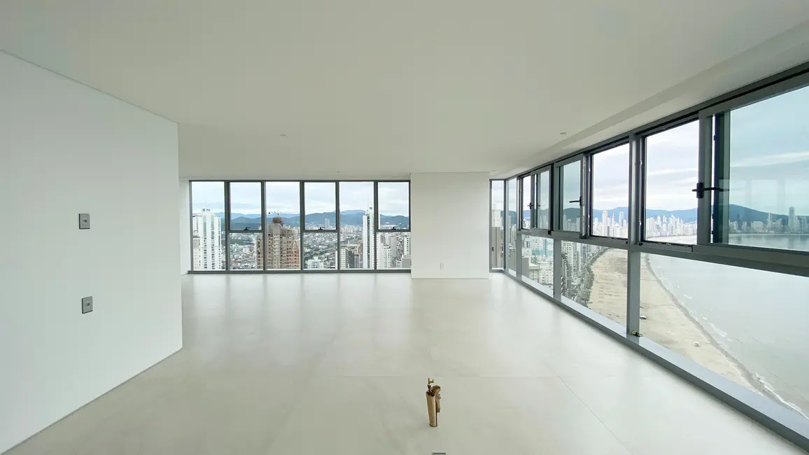 Foto 1 de Apartamento com 4 quartos à venda, 232m2 em Centro, Balneario Camboriu - SC
