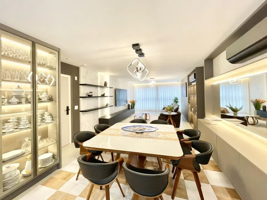 Foto 1 de Apartamento com 4 quartos à venda, 221m2 em Centro, Balneario Camboriu - SC
