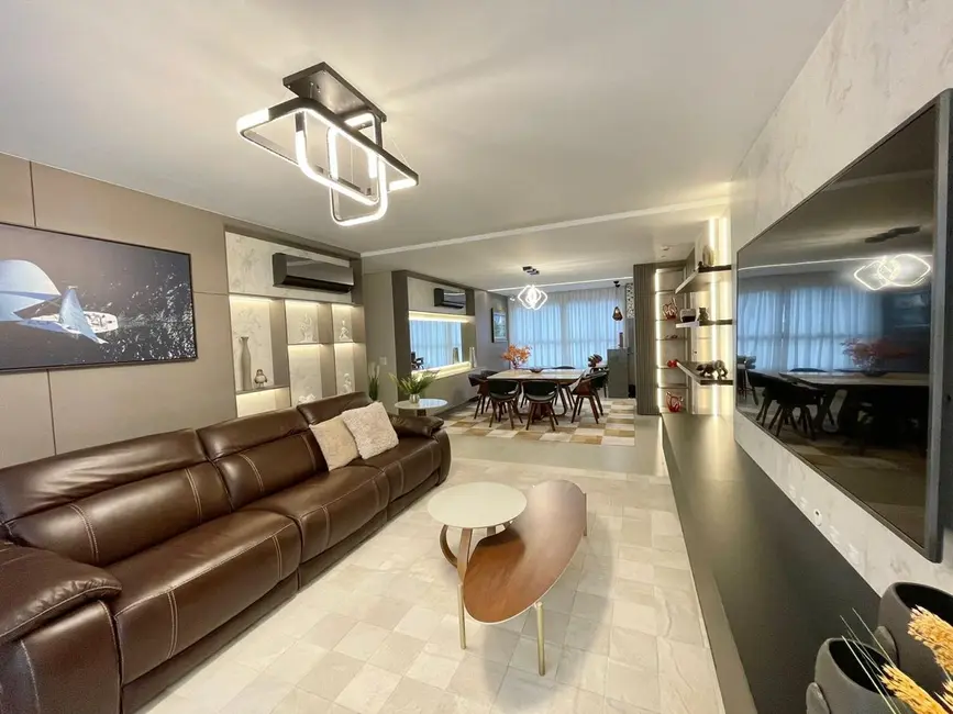 Foto 2 de Apartamento com 4 quartos à venda, 221m2 em Centro, Balneario Camboriu - SC