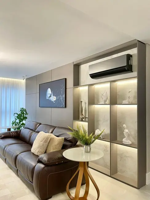 Apartamento com 4 quartos à venda, 221m2 em Centro, Balneario Camboriu - SC - imagem 4 Foto 4 de Apartamento com 4 quartos à venda, 221m2 em Centro, Balneario Camboriu - SC