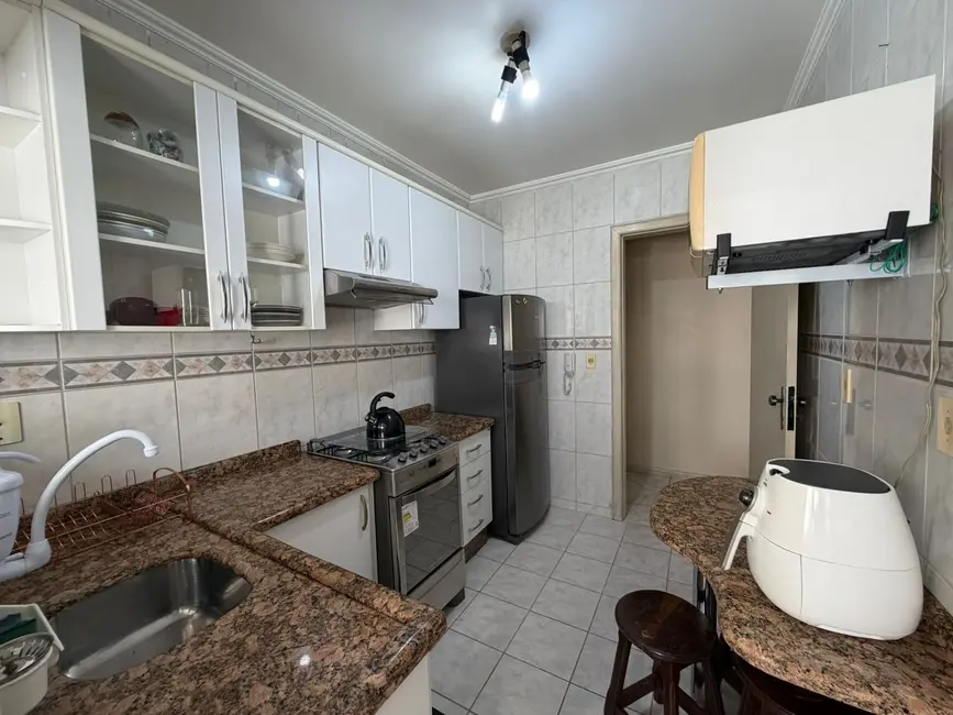 Apartamento com 2 quartos à venda, 80m2 em Centro, Balneario Camboriu - SC - imagem 7 Foto 7 de Apartamento com 2 quartos à venda, 80m2 em Centro, Balneario Camboriu - SC