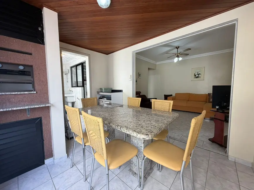 Apartamento com 2 quartos à venda, 80m2 em Centro, Balneario Camboriu - SC - imagem 2 Foto 2 de Apartamento com 2 quartos à venda, 80m2 em Centro, Balneario Camboriu - SC