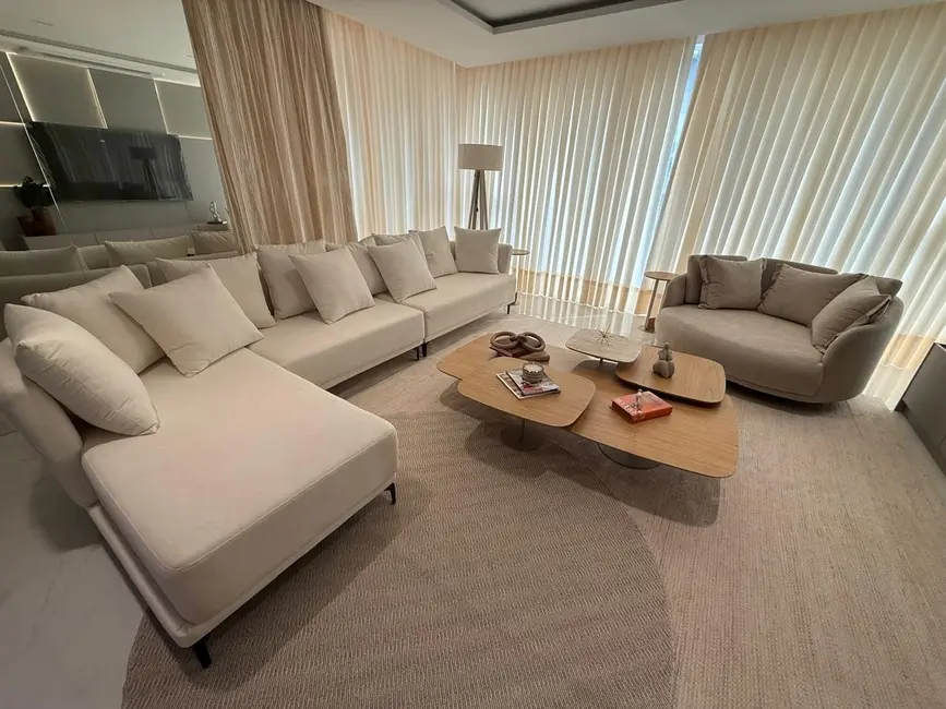 Foto 1 de Apartamento com 4 quartos à venda, 170m2 em Centro, Balneario Camboriu - SC