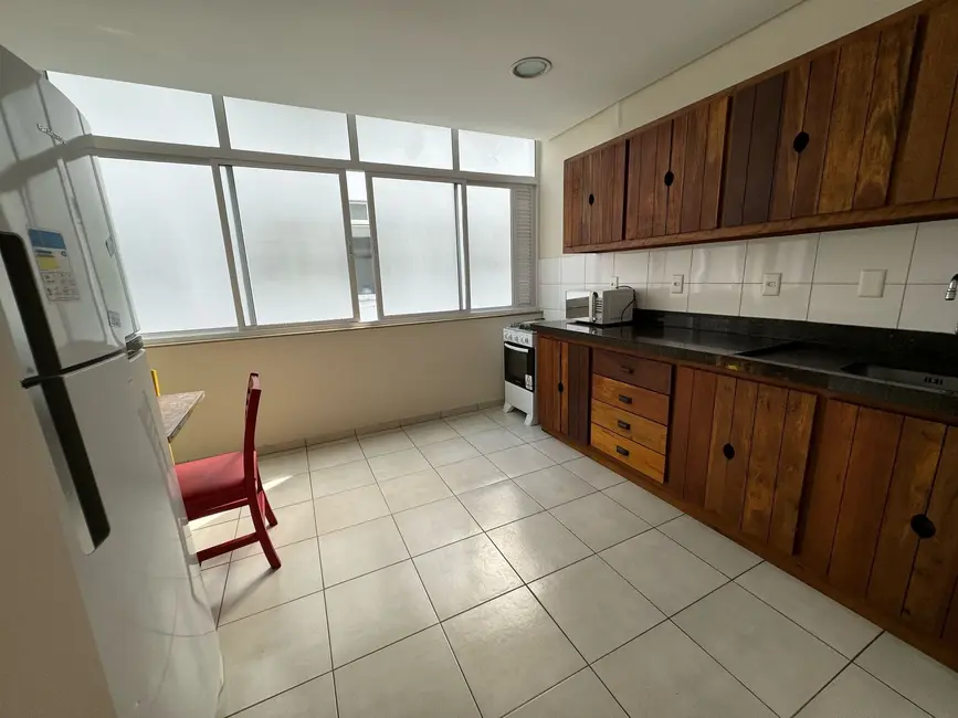 Apartamento com 2 quartos para alugar, 95m2 em Centro, Balneario Camboriu - SC - imagem 5 Foto 5 de Apartamento com 2 quartos para alugar, 95m2 em Centro, Balneario Camboriu - SC