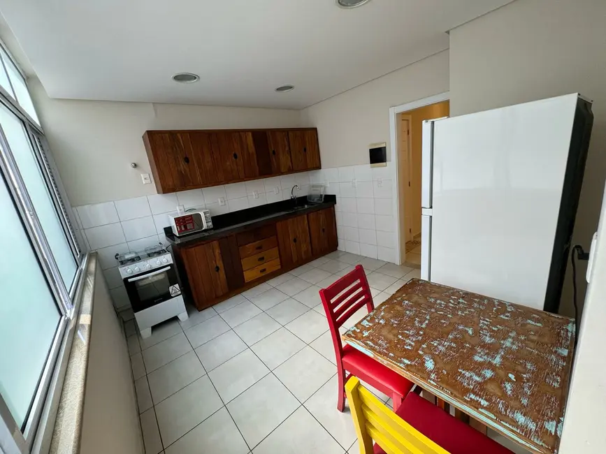 Apartamento com 2 quartos para alugar, 95m2 em Centro, Balneario Camboriu - SC - imagem 4 Foto 4 de Apartamento com 2 quartos para alugar, 95m2 em Centro, Balneario Camboriu - SC