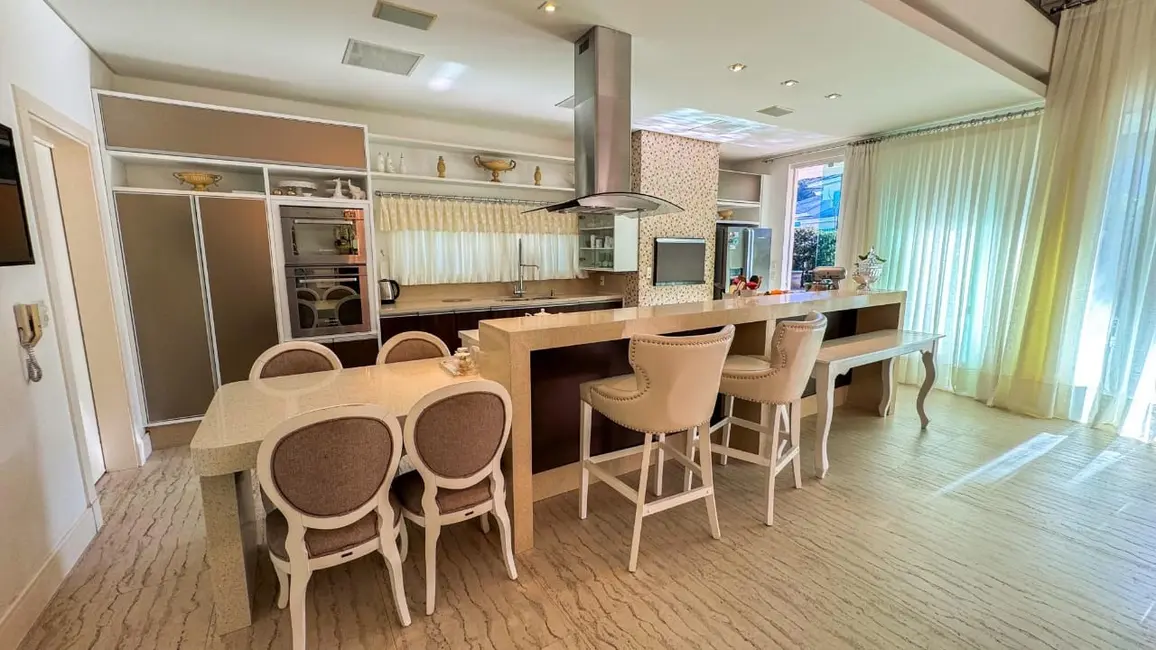 Casa de Condomínio com 5 quartos à venda, 413m2 em Itajai - SC - imagem 7 Foto 7 de Casa de Condomínio com 5 quartos à venda, 413m2 em Itajai - SC