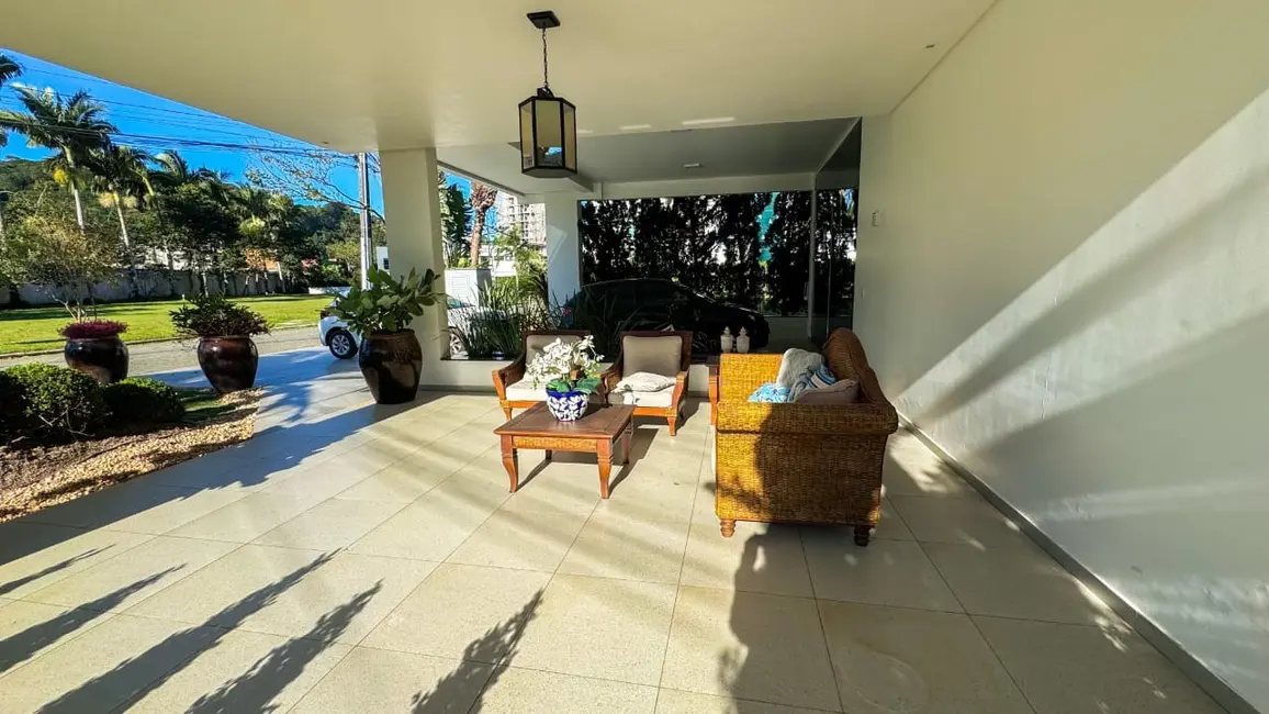 Casa de Condomínio com 5 quartos à venda, 413m2 em Itajai - SC - imagem 4 Foto 4 de Casa de Condomínio com 5 quartos à venda, 413m2 em Itajai - SC