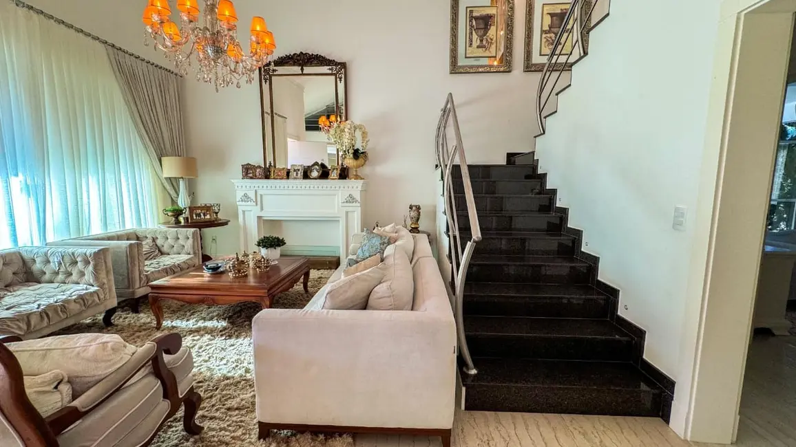 Casa de Condomínio com 5 quartos à venda, 413m2 em Itajai - SC - imagem 9 Foto 9 de Casa de Condomínio com 5 quartos à venda, 413m2 em Itajai - SC