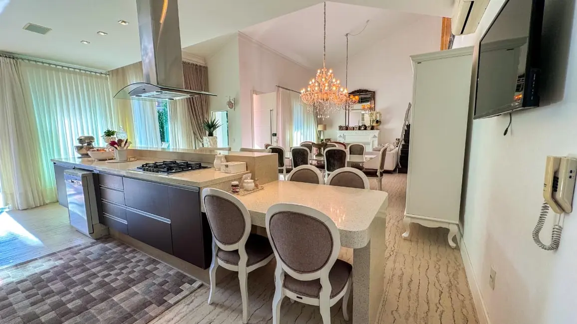 Casa de Condomínio com 5 quartos à venda, 413m2 em Itajai - SC - imagem 8 Foto 8 de Casa de Condomínio com 5 quartos à venda, 413m2 em Itajai - SC