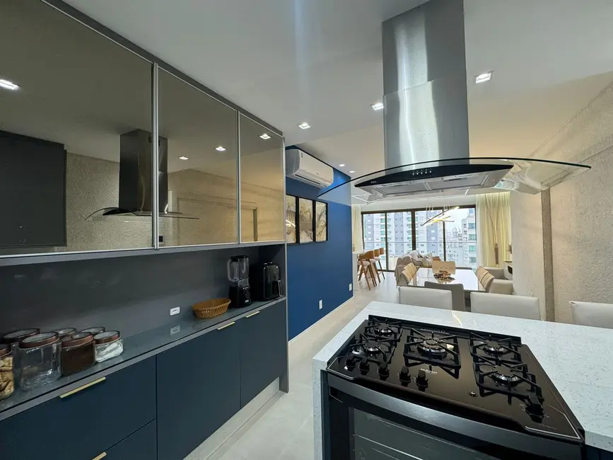 Apartamento com 4 quartos à venda, 138m2 em Centro, Balneario Camboriu - SC - imagem 8 Foto 8 de Apartamento com 4 quartos à venda, 138m2 em Centro, Balneario Camboriu - SC