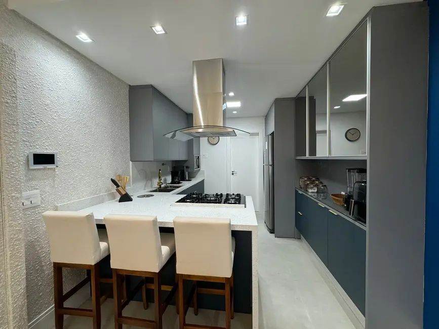 Apartamento com 4 quartos à venda, 138m2 em Centro, Balneario Camboriu - SC - imagem 9 Foto 9 de Apartamento com 4 quartos à venda, 138m2 em Centro, Balneario Camboriu - SC